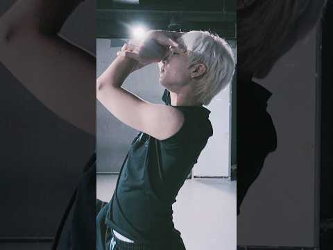 이것이 바로 <strong>무법자</strong>