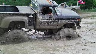 4x4 BIG TRUCK OFF-ROAD MUDDING