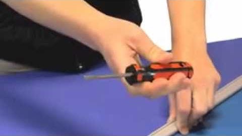 Retractable Banners Clamp Top Bar Removing Graphics