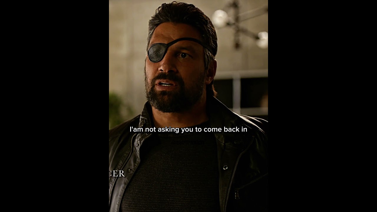 Slade asks Oliver for help in finding his son #shorts