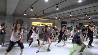 Learning the dance steps to Exo's hit song Wolf