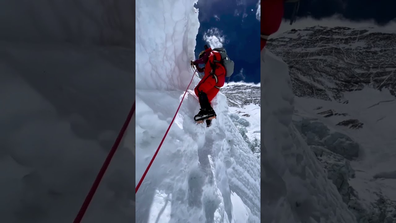 K2 Bottleneck The Route To Summit Of