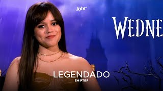 Jenna Ortega e elenco de Wandinha respondem perguntas | TV Guide (legendado)