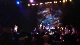 Snoop Dogg & Warren G - This D.J. + Regulate Live HD Lake Tahoe 1/19/11
