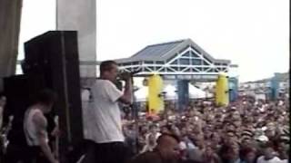 snot ozzfest playing snot robert trujillo and joe holmes watching snot ozzfest playing snot robert trujillo and joe holmes watching
