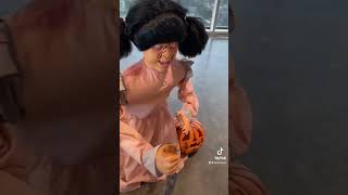 (2/2) Halloween DeviantArt Office Tour