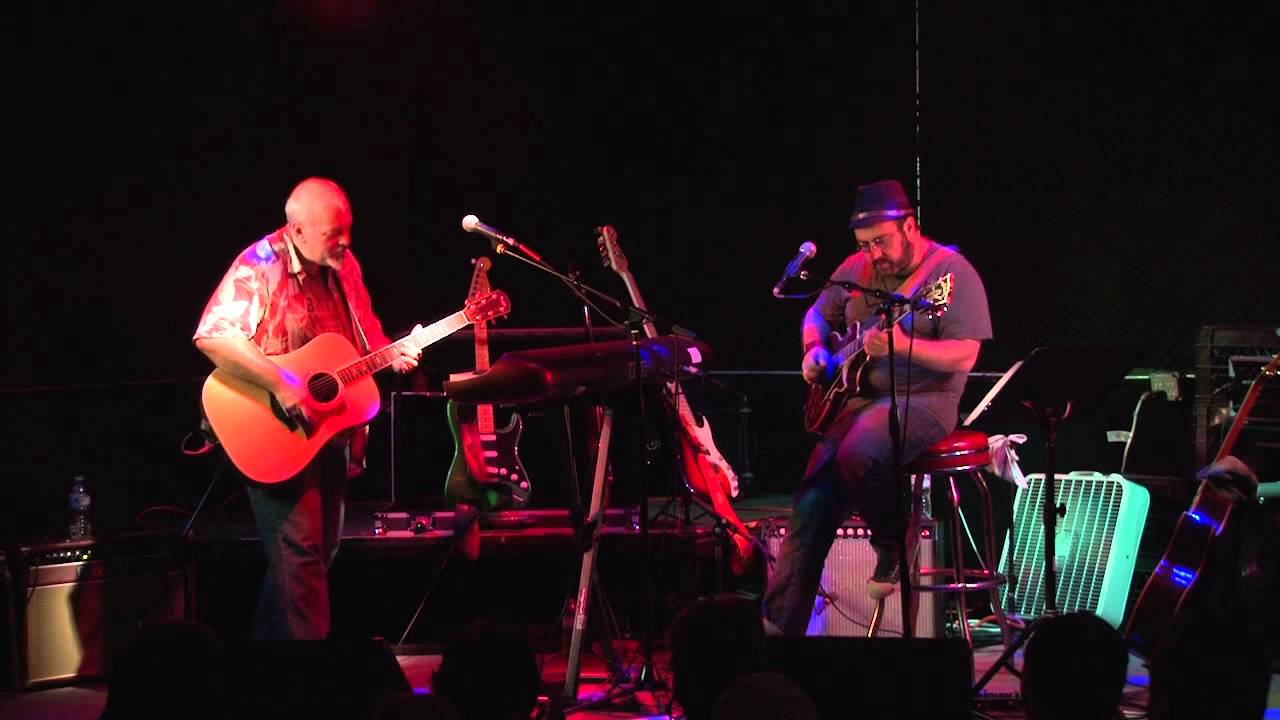 Guarda Mike Keneally / Rick Musallam - "Gravity Grab" & "The Car Song": Baltimore 9/15/12 su YouTube Guarda Mike Keneally / Rick Musallam - "Gravity Grab" & "The Car Song": Baltimore 9/15/12 su YouTube