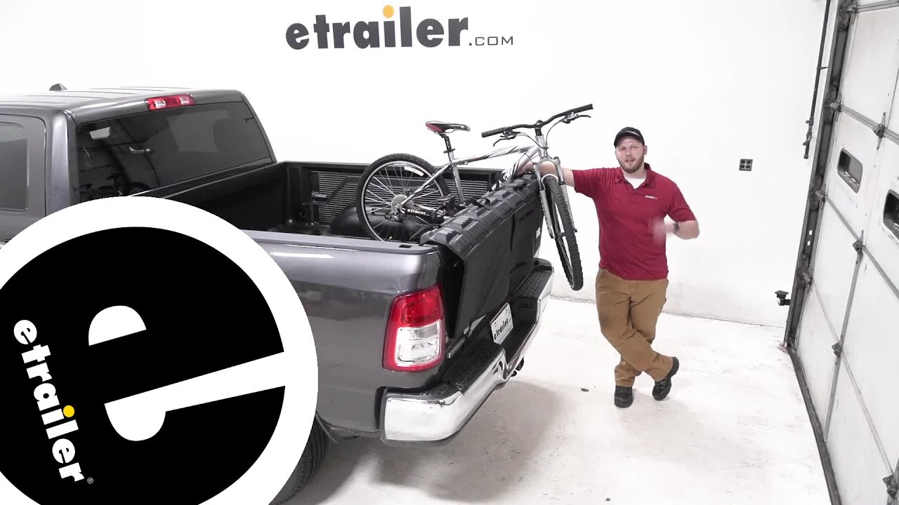 etrailer | Setting up the Thule GateMate Pro Tailgate Pad for Full-Size Trucks on a 2019 Ram 2500