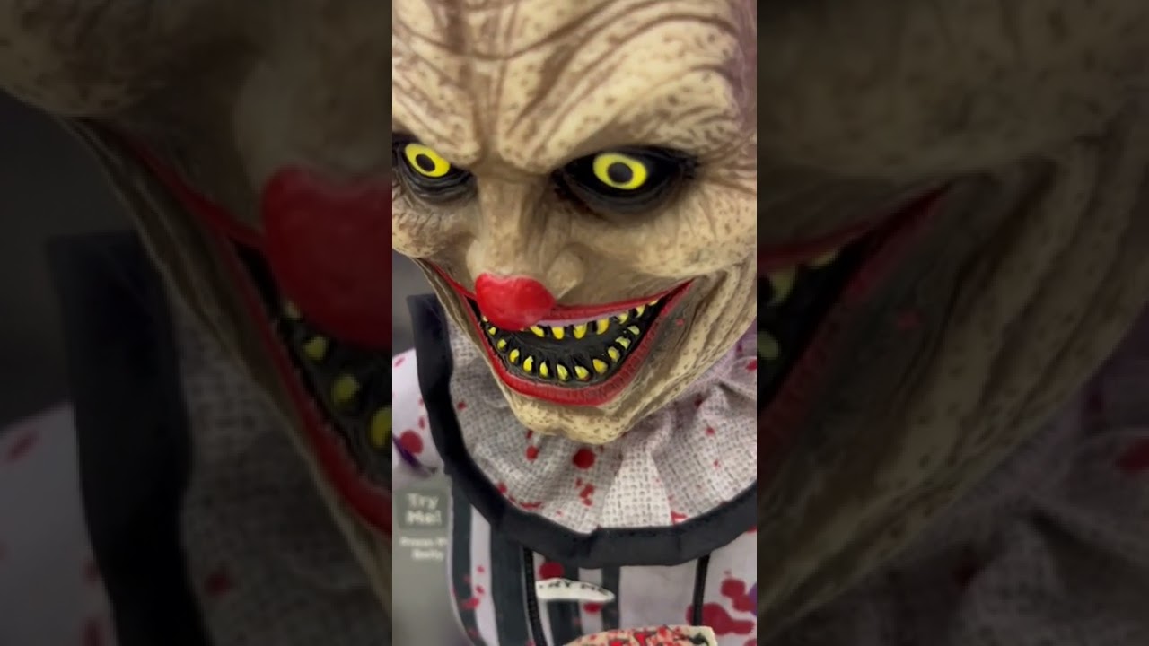 Hugz the Clown - Spirit Halloween 2022