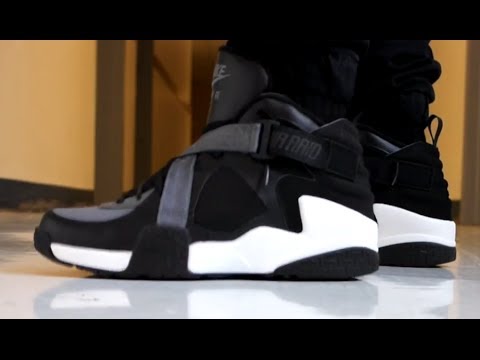 nike air raid on feet