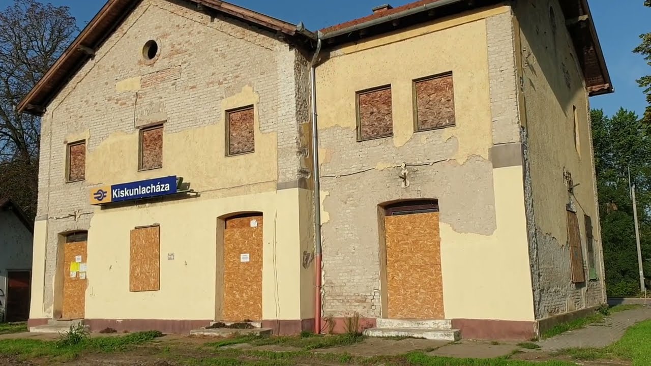 150-es vasútvonal Kiskunlacháza vasútállomás felújítása helyzetjelentős videó 2022.08.25