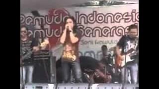 LOCHNESS band indonesia ROXITA