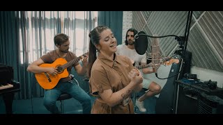 Video thumbnail of "Lucia Aramburu - Me enamoré una vez"