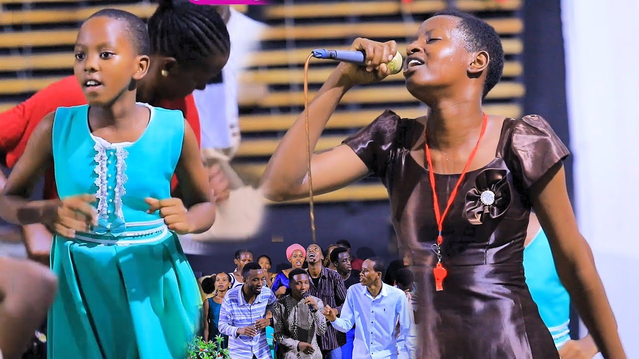 🔴 umuyumbe # kessy hamwe nabayumbe mugisirimba 🥰 habaye umunezero umukunga by pianist 🎹 macara.