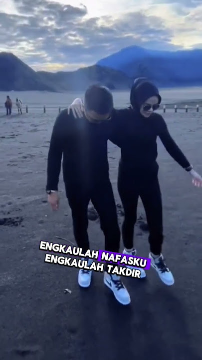 gandengan tangan nya bikin baper