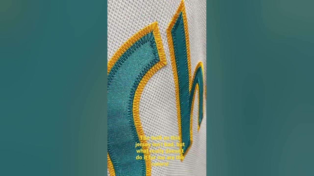 HANDS ON: San Jose Sharks Reverse Retro 2022-23 (Seals jersey