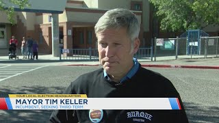 Tim Keller meets with supporters in downtown Albuquerque ahead of election results