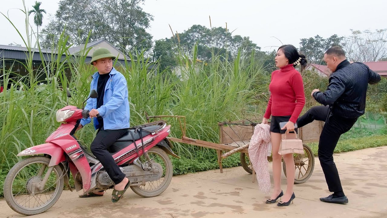 Chủ Tịch Về Quê Ăn Tết Lái Xe Chở Phân Bị Người Yêu Cũ Khinh Thường Sỉ Nhục Và Cái Kết - Tập 880