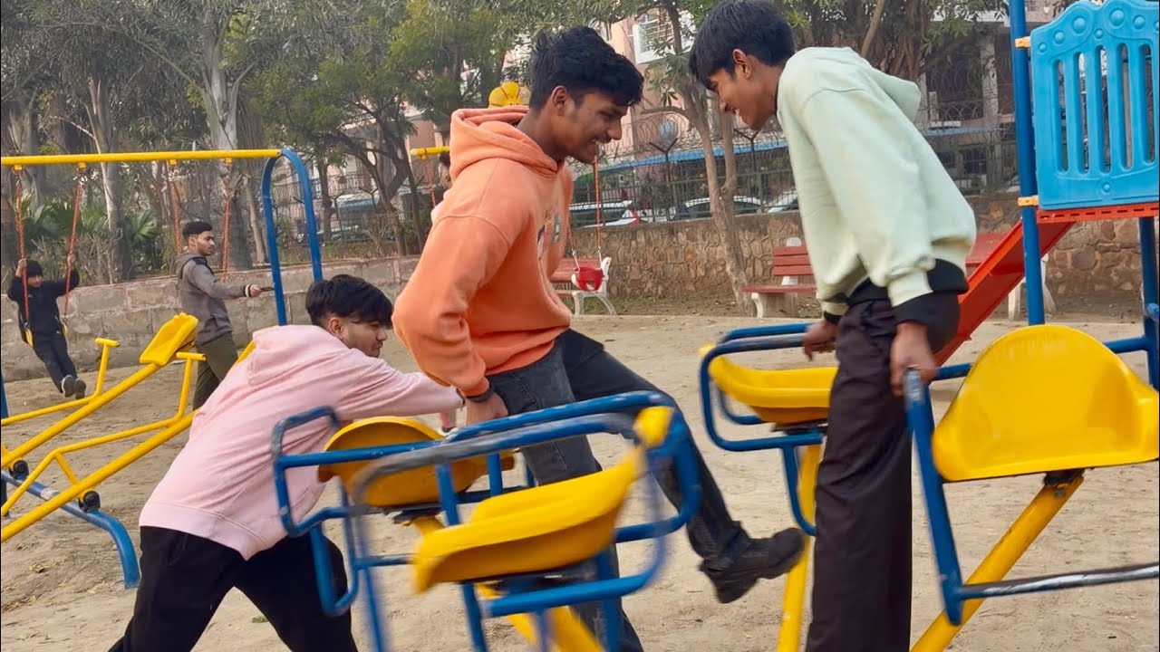 My first blog ❤️😂  ( sar ghum Gaya bhai ) 