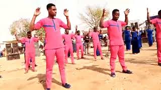 Nyotanjema wakihudumu live kwenye mkutano wamaazimisho ya miaka kumi yakanisa la Nazareth