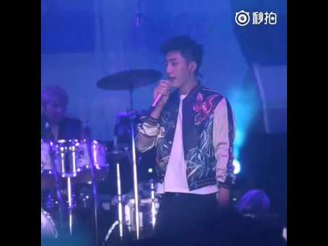160416 黃景瑜Huang Jing Yu 張惠妹烏托邦演唱會 《我只在乎你》飯拍視頻