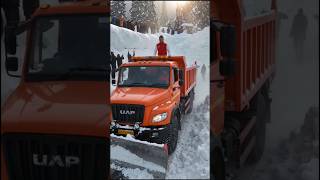 💪🔥Snow ho ya storm… himmat ho to har raasta nikalta hai!” #shorts #snowtruck #winterhero #viral
