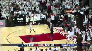 Louisville cheerleader almost costs them the game