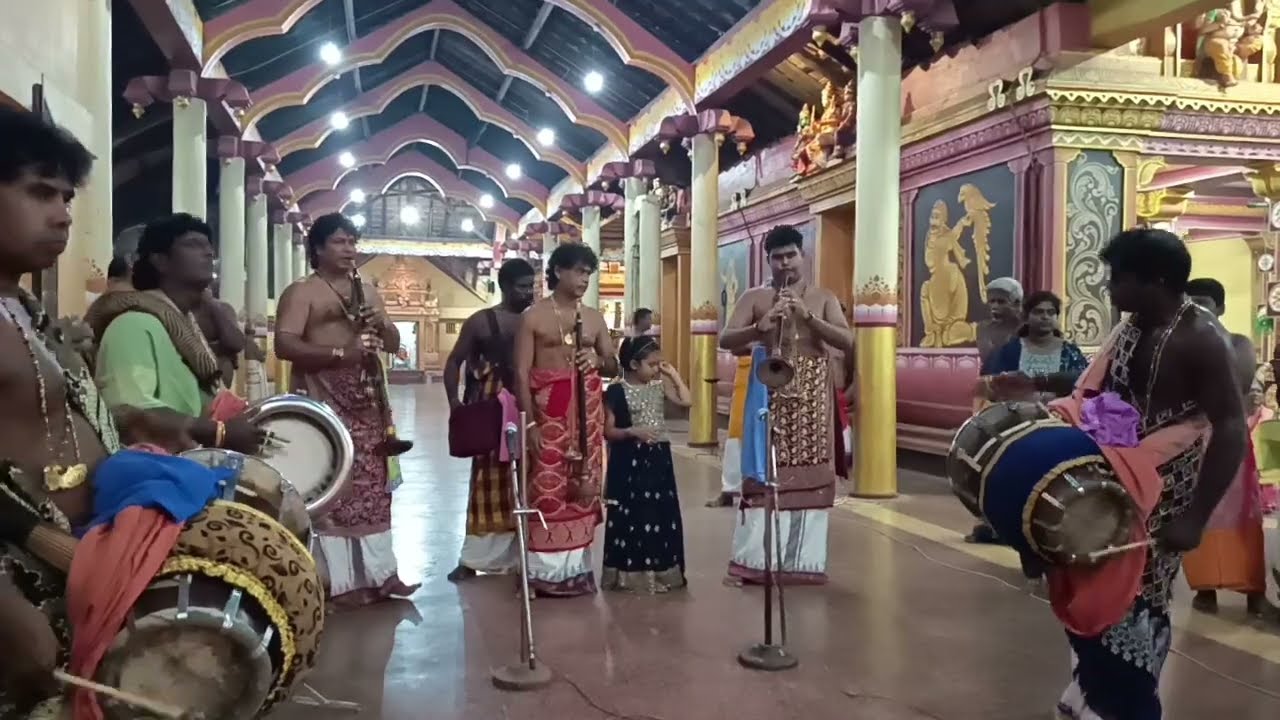 அடடாஎன்ன ஒருஅற்புதமானவாசிப்பு யாழ்ப்பாணதவில்நாதஸ்வரக்கலைஞர் களின்ஒருமித்தகச்சேரிmailaikanthanpakthi