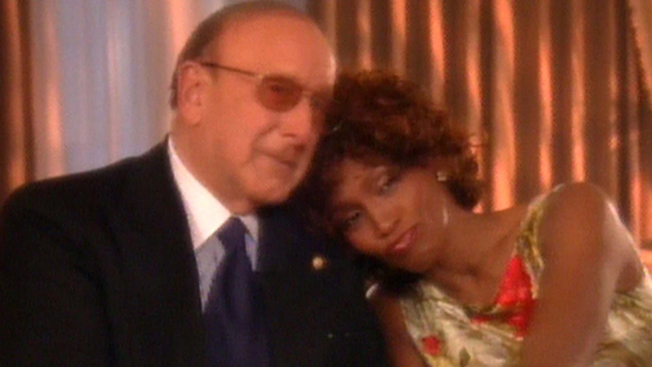 Clive Davis and Whitney Houston Reflect on 'Magical' Chemistry in 2004 Interview | ET Vault Unlocked