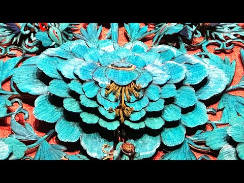 中国故宮博物院で購入した土産品 陶器の蓋付き容器 花と鳳凰の模様 中国故宮博物院で購入した土産品 陶器の蓋付き容器 花と鳳凰