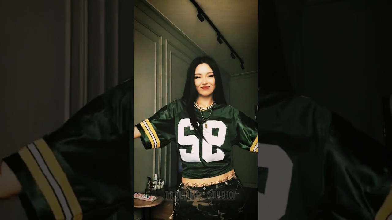 dressing like the 90s girl 