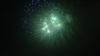Fireworks over the ancient pyramids at Giza screenshot 5