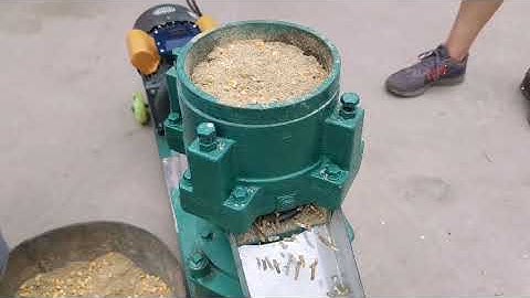 Homemade animal feed pellet mill (chicken cattle cow fish)