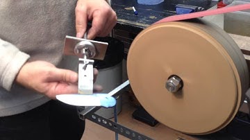 Making the hollow grind