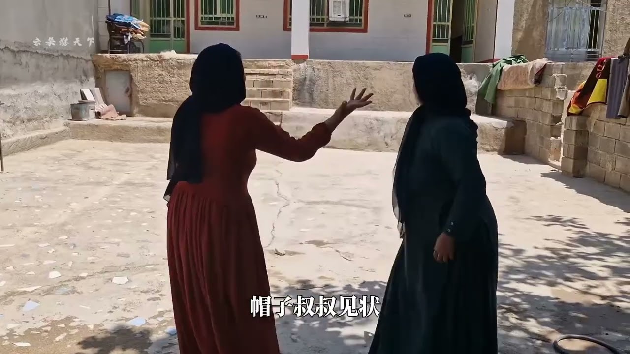 卡莎莉带走阿拉德，摄影师向帽子叔叔求救，麦哈娜被释放 