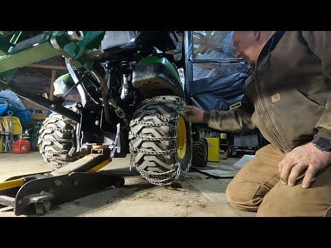 John Deere 1025r - Installing Tire Chains