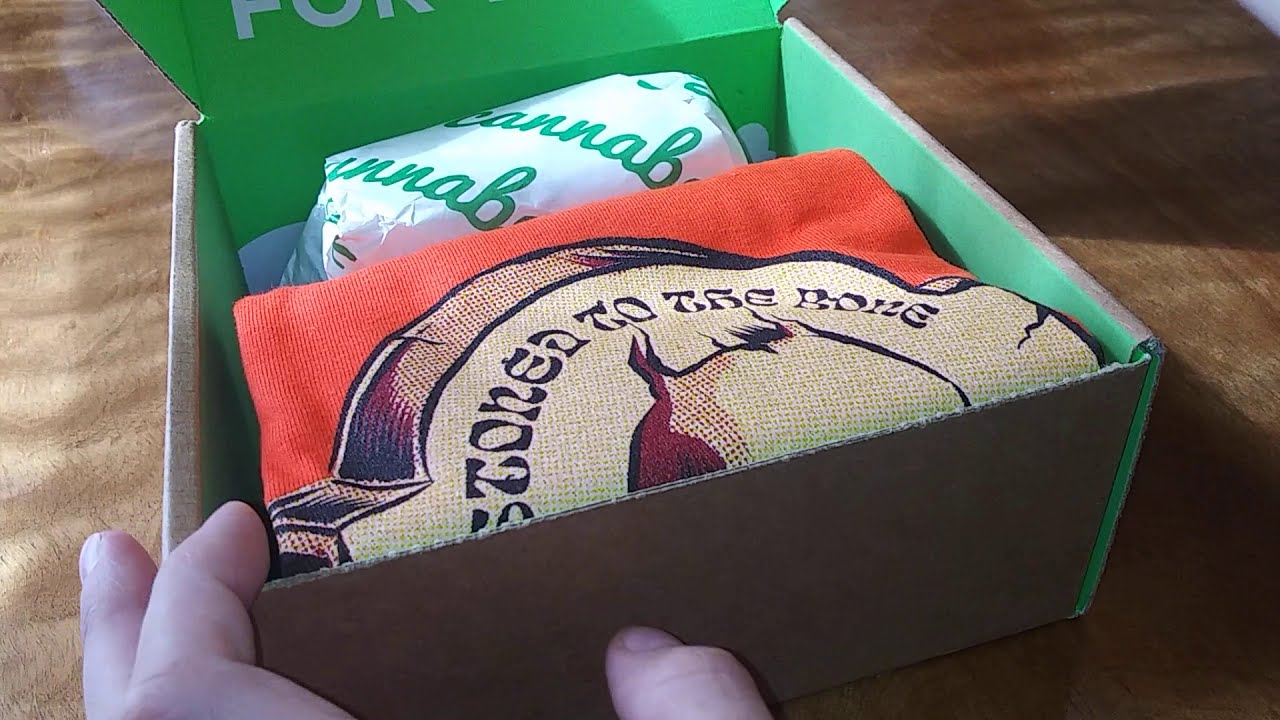 Cannabox October 2020 Head High Box💀💀💀