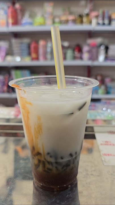Anda Belum Pernah Melihat Minuman Seperti Ini – Es Dawet Indonesia! #shortvideo