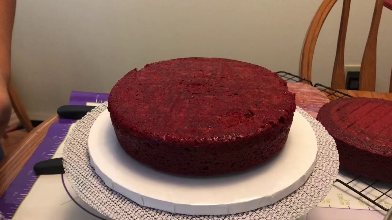 Frosting and Filling a Cake - YouTube