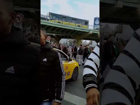 المكان الاكثر حركة و إزدحام في أكسراي إسطنبول 