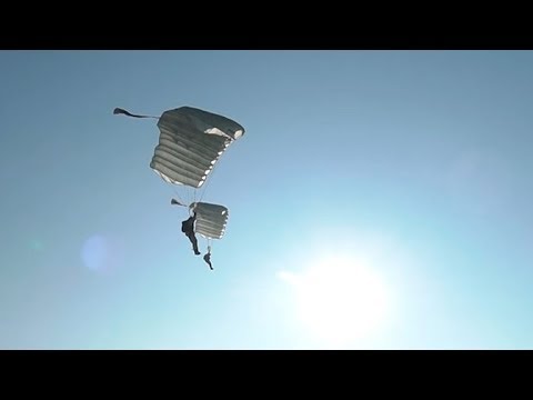 Военнослужащие испробовали новейшие парашютные системы «Арбалет»