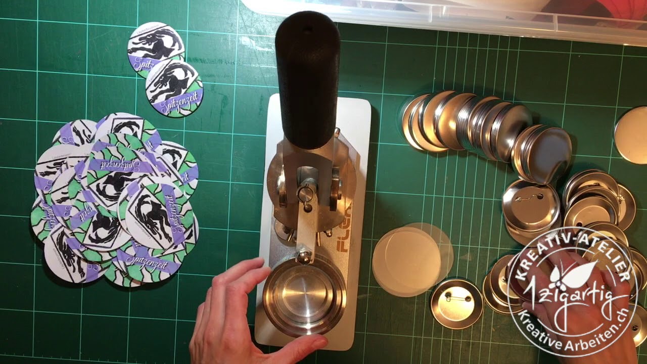 Button / Badge mit Anstecknadel herstellen – Kreativ-Atelier 1zigartig