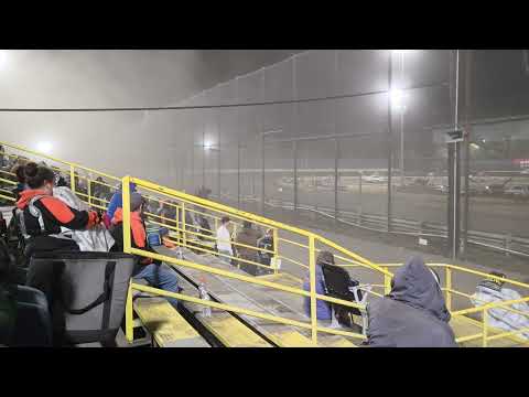 Usac Sprint Car Main New Egypt Speedway 10/10 First few laps