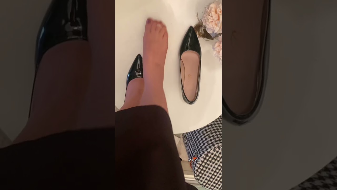 Ultra-thin classic shiny brown pantyhose 