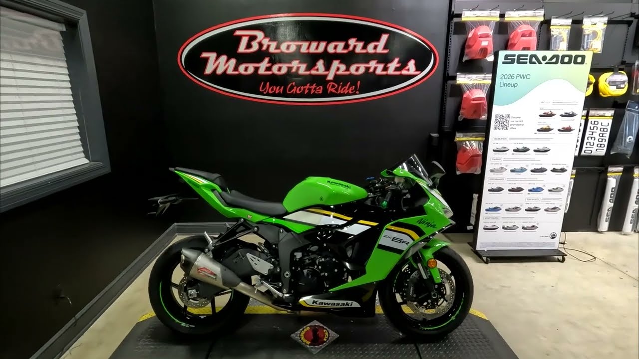 Used Lime Green / Ebony / White 2025 Kawasaki Ninja ZX-6R