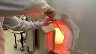 Pulling Cane with a Soft Color (G138) - Glassblowing with Punty Up
