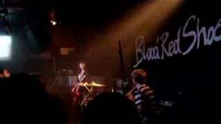 Blood Red Shoes - Take The Weight (Live)