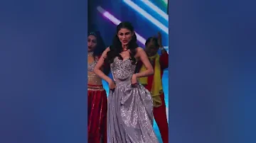 Mesmerizing Performance by Mouniroy In Dubal at Filmfare Achievers Award event Show 2022