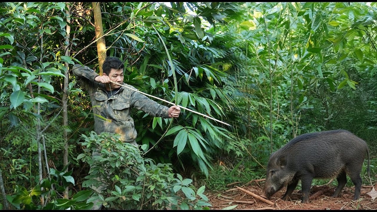 CEO CANH PHAN survived 10 days in the deep forest with a GIANT wild boar