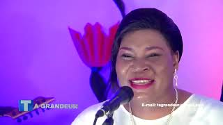 Soeur L'Or Mbongo chante Jehovah a Coustic